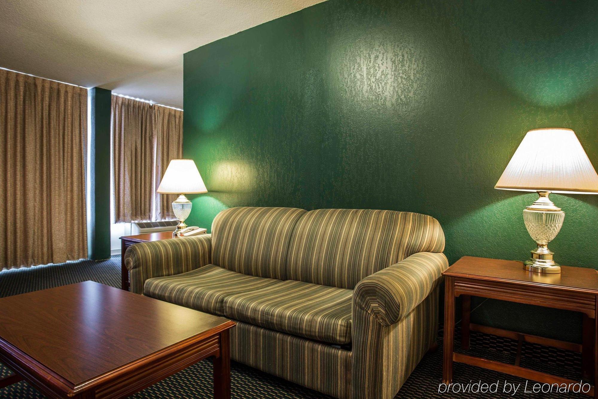 Econo Lodge Inn & Suites Lumberton Bagian luar foto