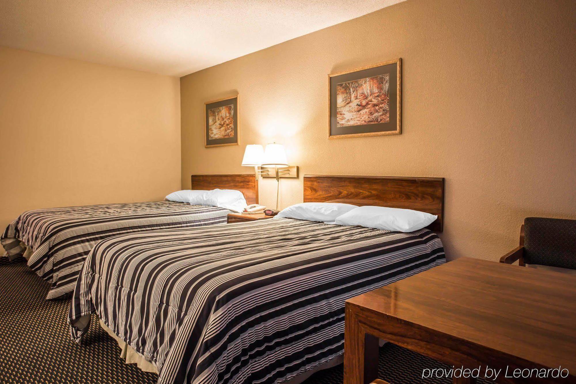 Econo Lodge Inn & Suites Lumberton Bagian luar foto